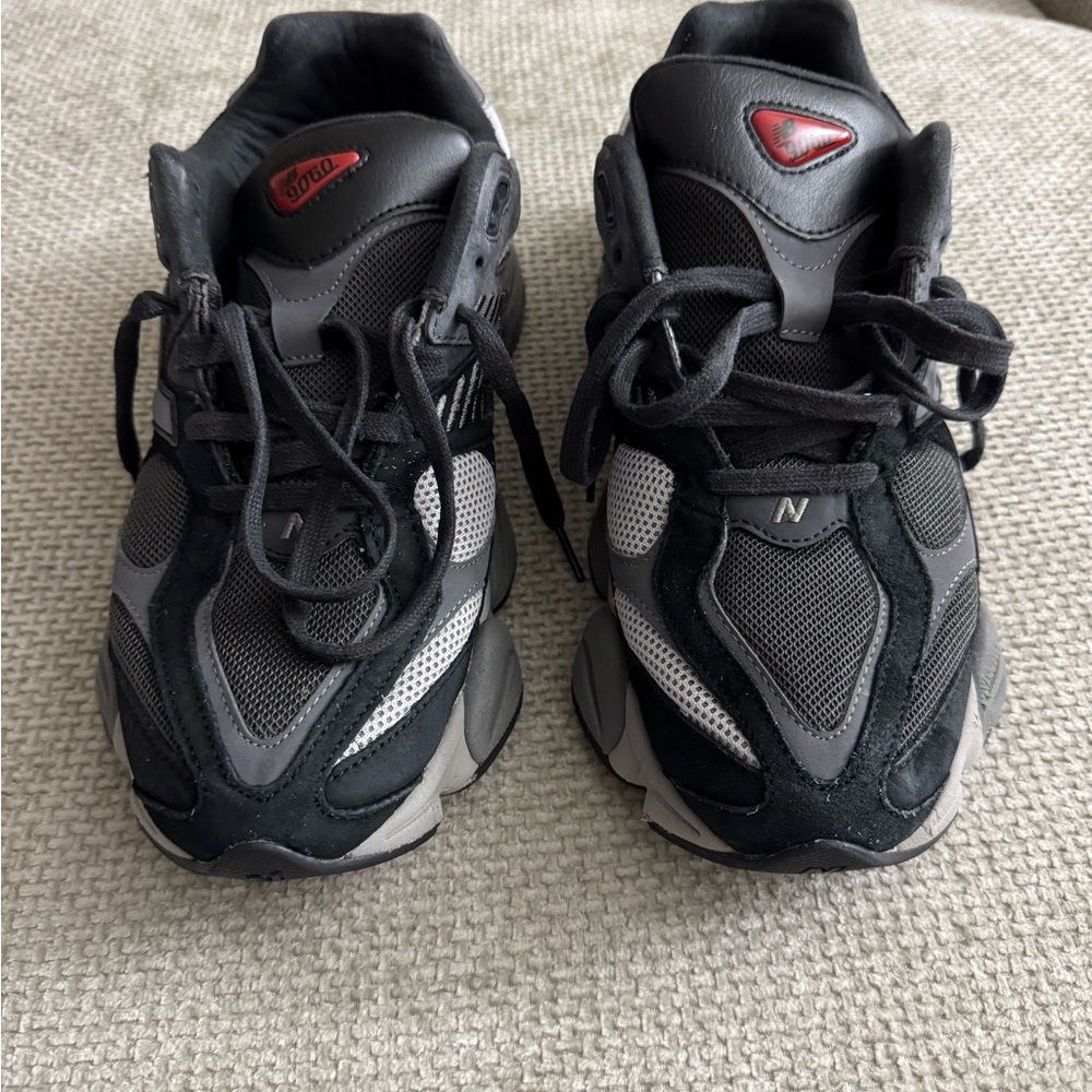 New Balance Black and Gray Chunky Sneakers